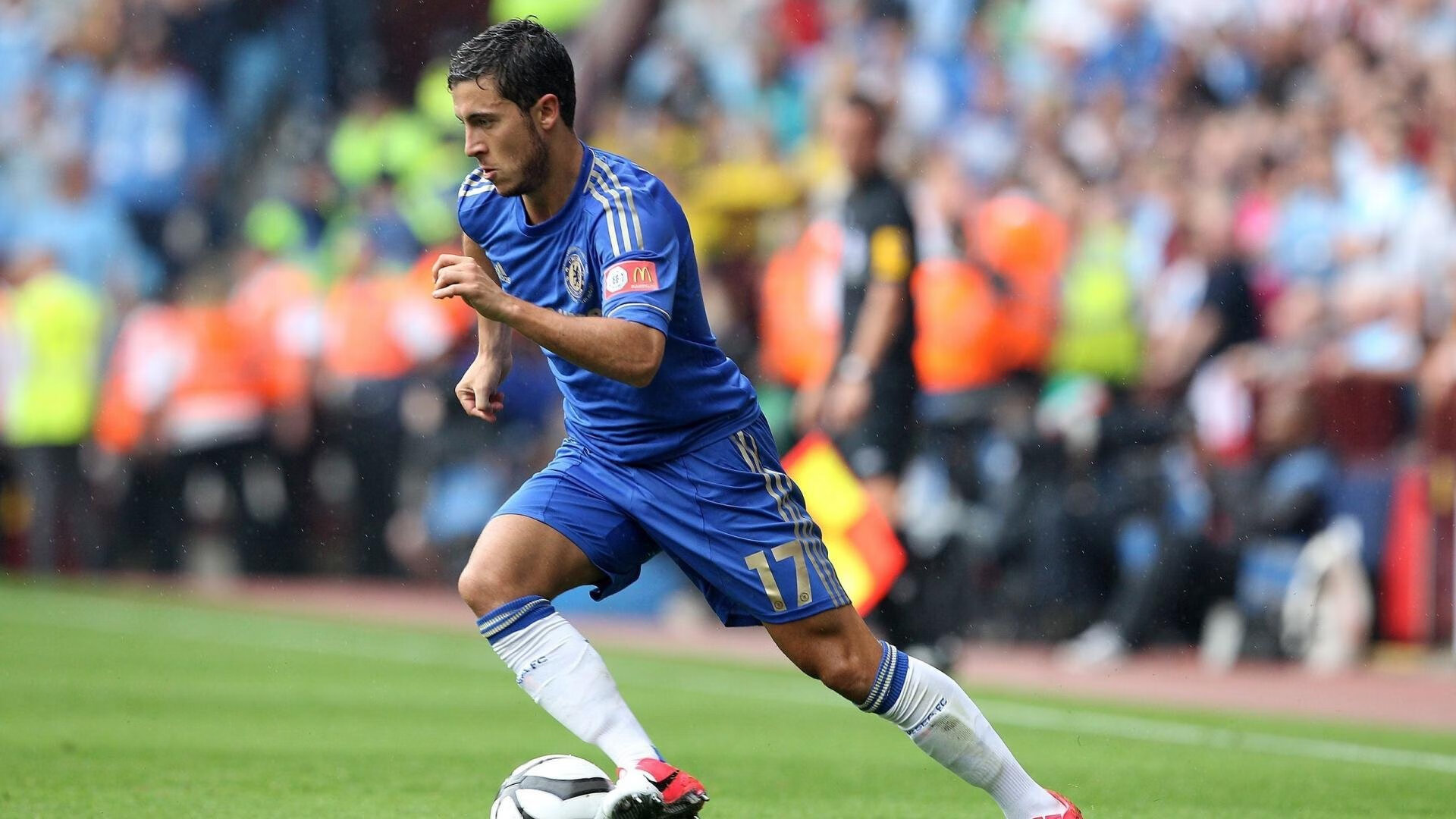 特色足球文化旅游周成为城市文化品牌的重要组成部分，足球文化设计