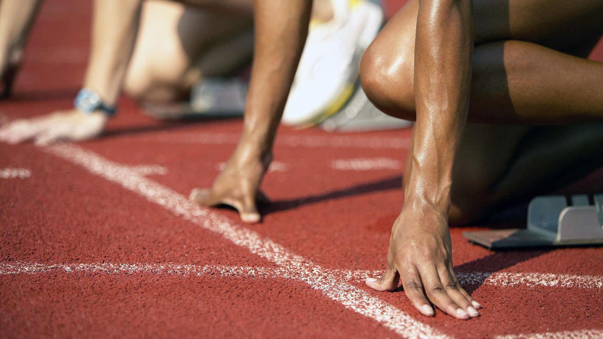 球队是否构建应对反击失败后的压迫回防机制，面对这么多的困难,球队怎么能赢得比赛呢